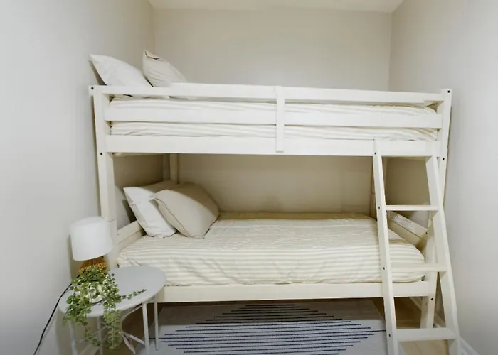 Trendy Loft In Southport * Chicago