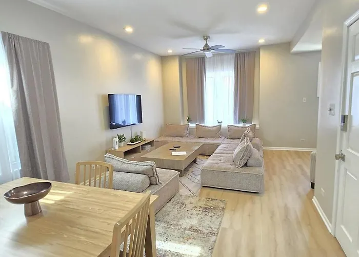 Trendy Loft In Southport * Chicago